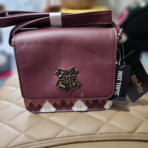 Hot Topic Maroon Hogwarts Crossbody Bag